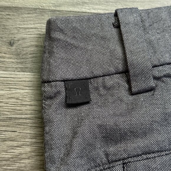 Lululemon Men's Commission Short *Qwick Oxford 9" - Grey - Picture 4 of 9
